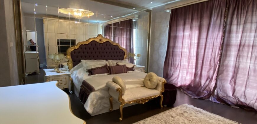 في مجمع بيليكان هيل فيلا مفروشة للبيع   بتصميم رائع واثاث فاخر