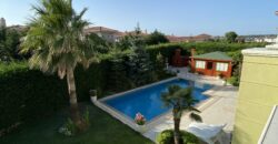 في مجمع بيليكان هيل فيلا مفروشة للبيع   بتصميم رائع واثاث فاخر