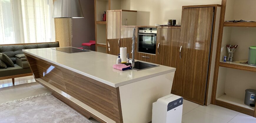 في مجمع بيليكان هيل فيلا مفروشة للبيع   بتصميم رائع واثاث فاخر