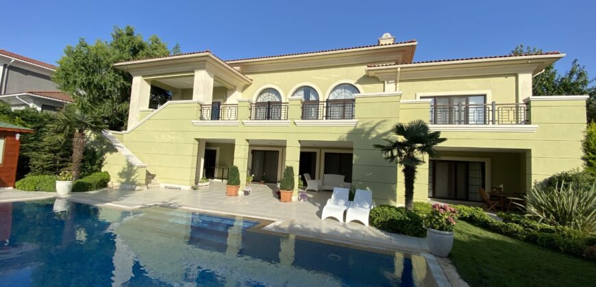 في مجمع بيليكان هيل فيلا مفروشة للبيع   بتصميم رائع واثاث فاخر