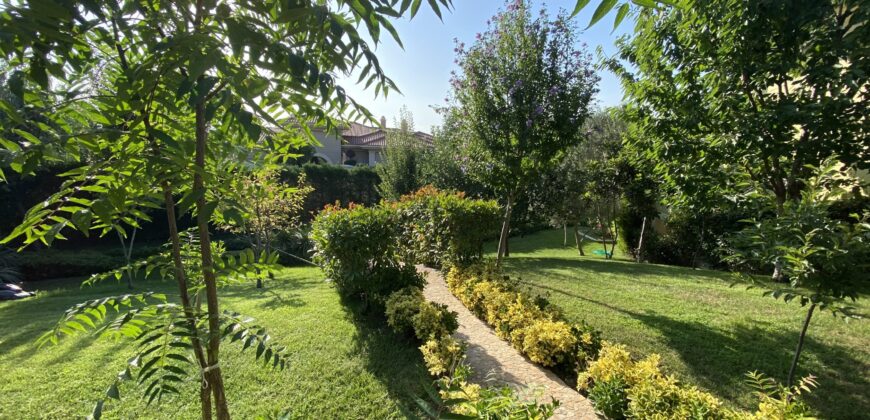 في مجمع بيليكان هيل فيلا مفروشة للبيع   بتصميم رائع واثاث فاخر